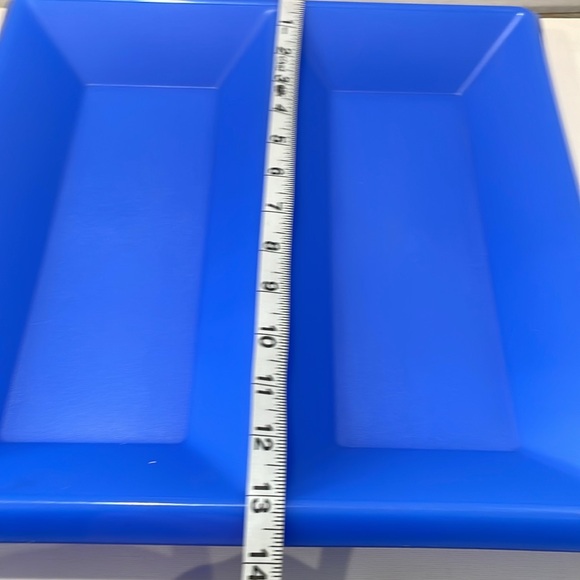 Tupperware serving trays (2 sets) - Picture 5 of 9